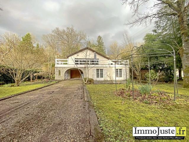 Maison de luxe de 7 pièces en vente à Lévis Saint Nom, Île de France