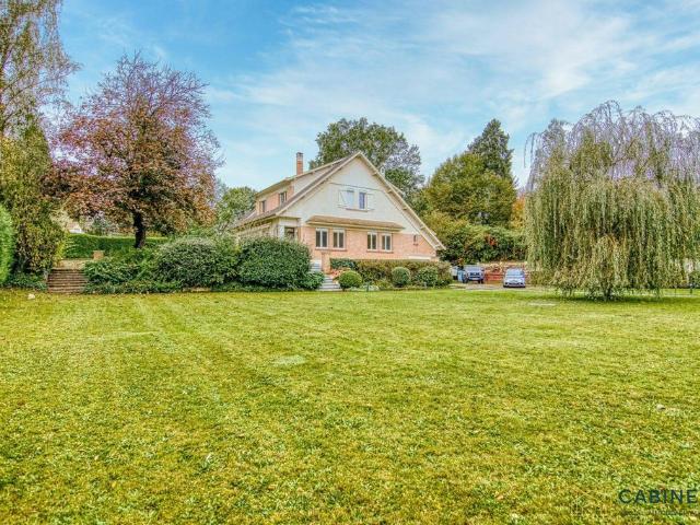 Maison de luxe de 7 pièces en vente à Louveciennes, France
