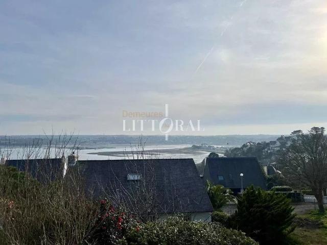 Maison de luxe de 7 pièces en vente à Perros Guirec, France