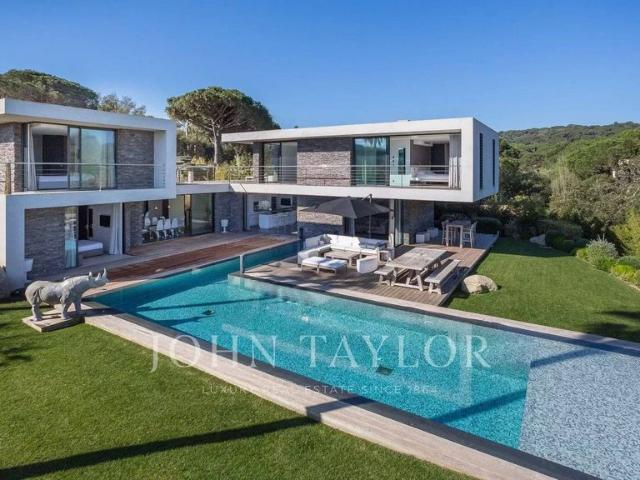 Maison de luxe de 7 pièces en vente à Ramatuelle, France