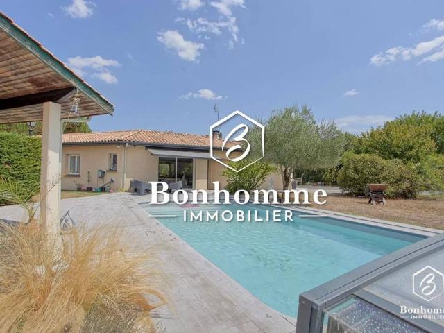 Maison de luxe de 7 pièces en vente à Saint Morillon, Nouvelle Aquitaine