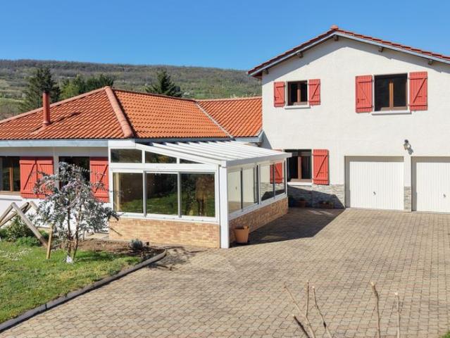 Maison de luxe de 7 pièces en vente à Saint Amant Tallende, Auvergne Rhône Alpes