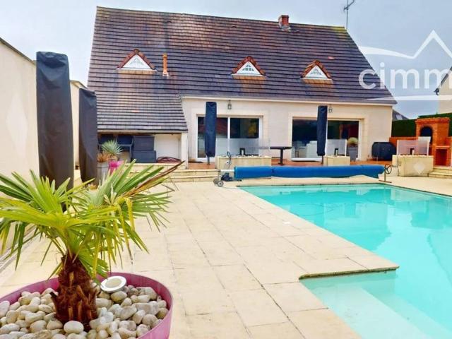 Maison de luxe de 7 pièces en vente à Saint Cyr en Val, France