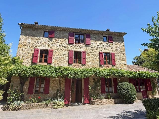 Maison de luxe de 7 pièces en vente à Saint Jean du Gard, France