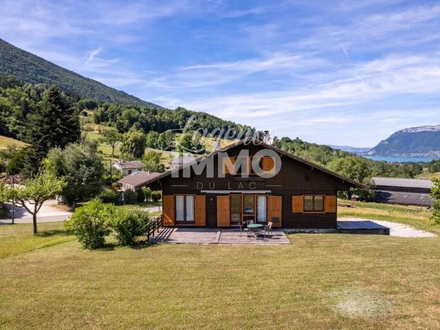 Maison de luxe de 7 pièces en vente à Saint Jorioz, France
