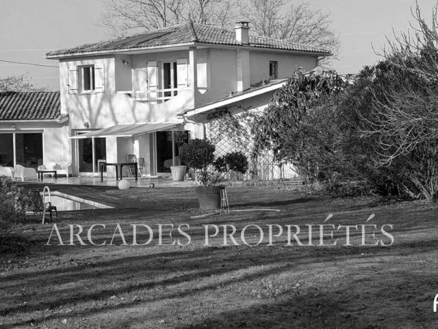 Maison de luxe 5 chambres en vente à Beychac, France