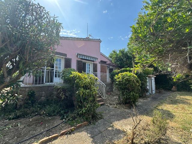 Maison de luxe de 7 pièces en vente à Six Fours les Plages, Provence Alpes Côte d'Azur