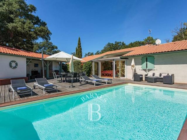 Maison de luxe de 7 pièces en vente à Tarnos, France