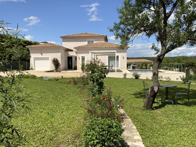 Maison de luxe de 7 pièces en vente à Uzès, Occitanie