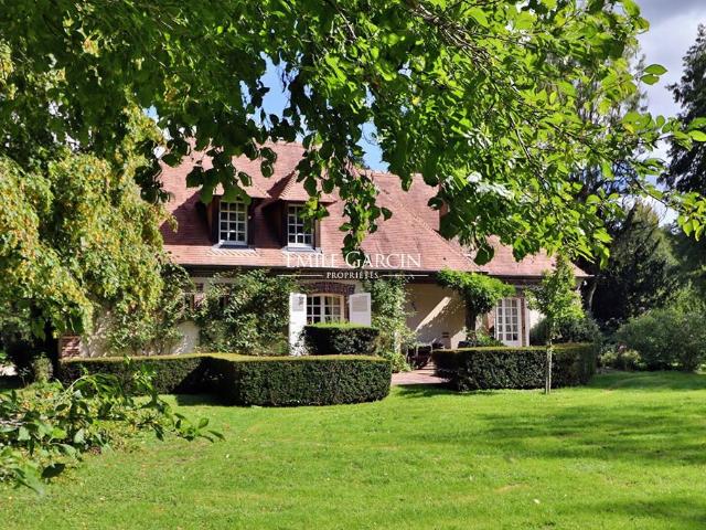 Maison de luxe de 7 pièces en vente à Verneuil sur Avre, France