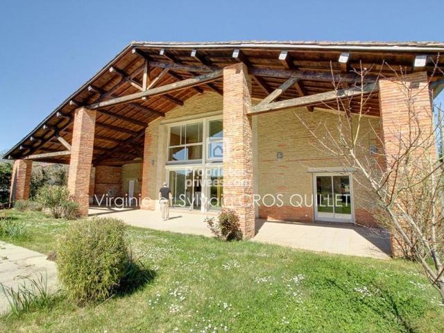 Maison de luxe de 7 pièces en vente à Verfeil, Occitanie