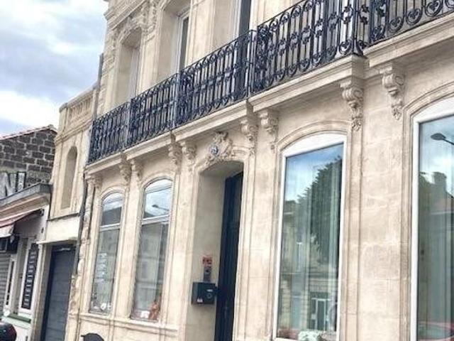 Maison de luxe de 7 pièces en location à Bordeaux, France