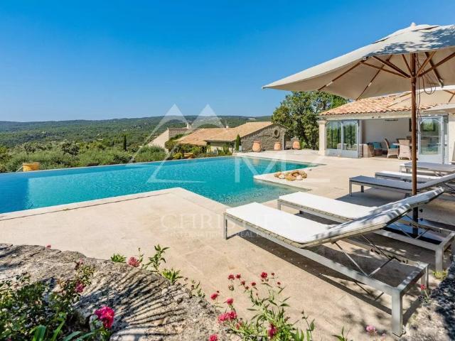Maison de luxe de 7 pièces en location à Gordes, Provence Alpes Côte d'Azur