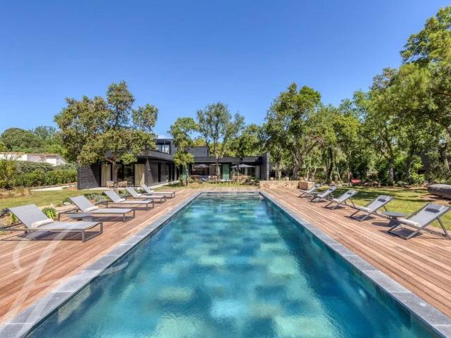 Maison de luxe de 7 pièces en location à Grimaud, Provence Alpes Côte d'Azur