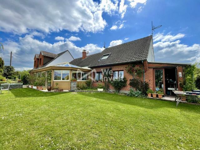 Maison de luxe de 8 pièces en vente à Mérignies, France