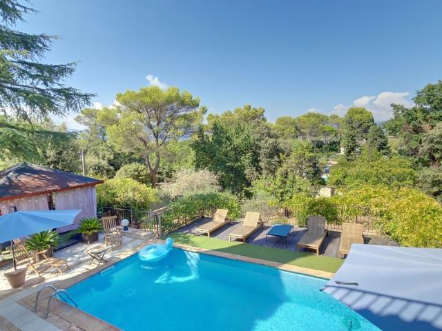 Maison de luxe de 8 pièces en vente à Mouans Sartoux, Provence Alpes Côte d'Azur