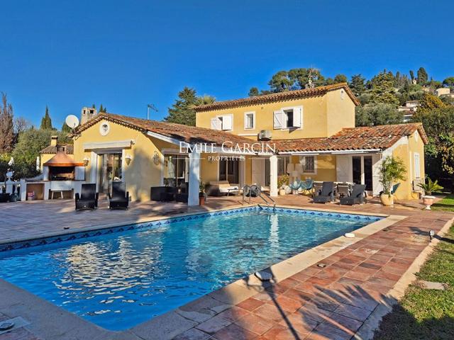 Maison de luxe de 8 pièces en vente à Mougins, Provence Alpes Côte d'Azur