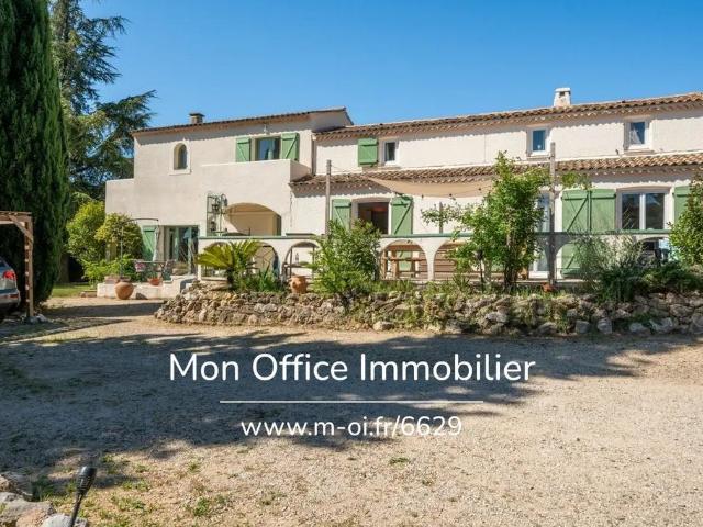 Maison de luxe de 8 pièces en vente à Aix en Provence, France