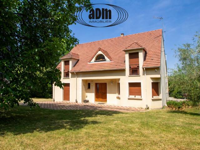 Maison de luxe de 8 pièces en vente à Bailly Romainvilliers, France