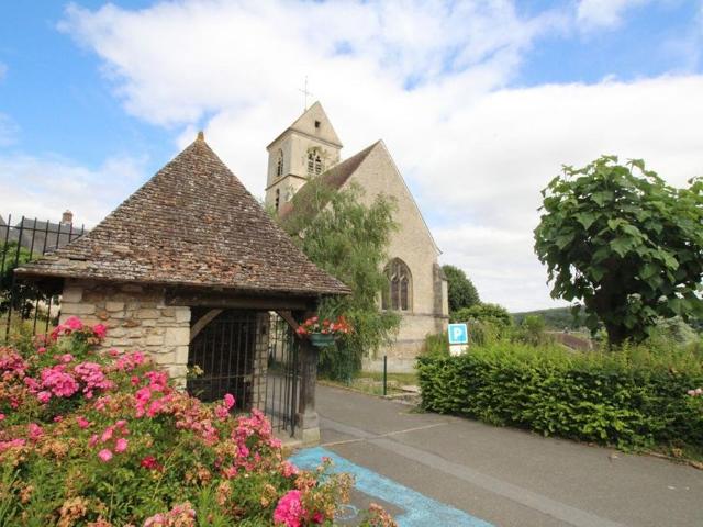 Maison de luxe en vente à Bazemont, Île de France