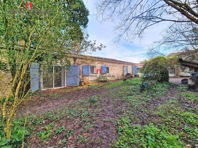 Maison de luxe de 8 pièces en vente à Blanquefort, France