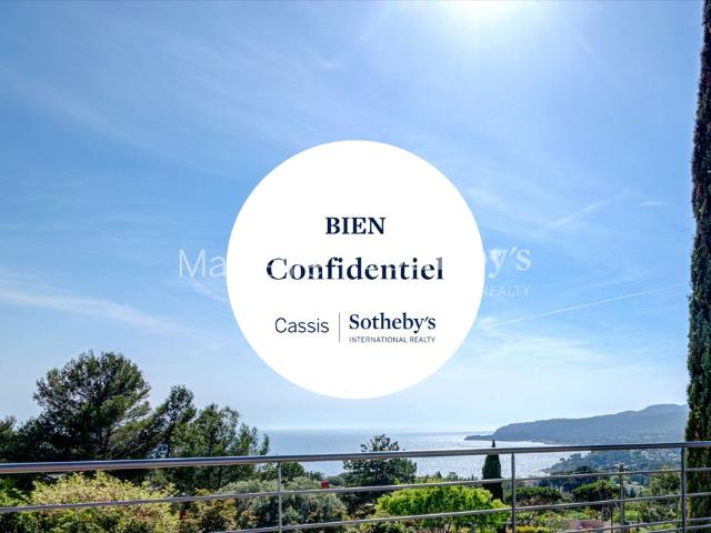 Maison de luxe de 8 pièces en vente à Cassis, France