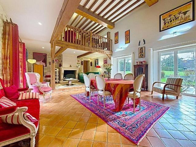 Maison de luxe de 8 pièces en vente à Carcagny, Normandie