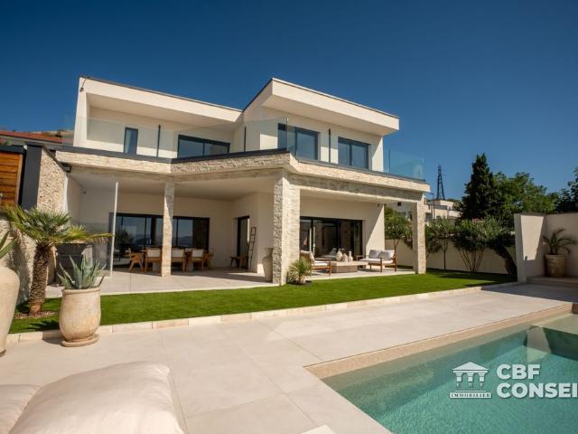 Maison de luxe de 8 pièces en vente à Clermont Ferrand, Auvergne Rhône Alpes