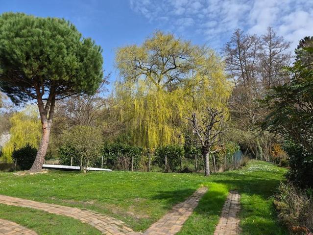 Maison de 8 pièces de luxe en vente à Saint Rémy lès Chevreuse, Île de France