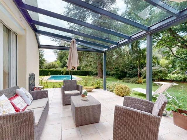 Maison de luxe de 8 pièces en vente à Dampierre en Yvelines, Île de France