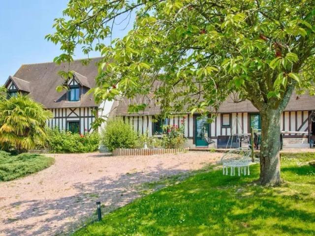 Maison de luxe de 8 pièces en vente à Deauville, France