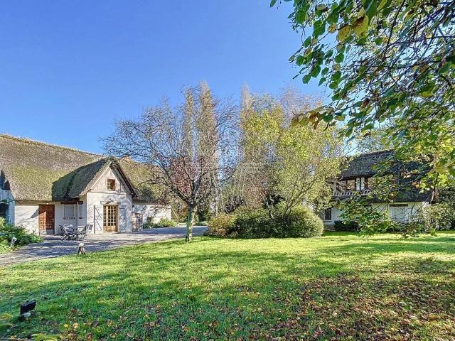 Maison de luxe de 8 pièces en vente à Deauville, Normandie