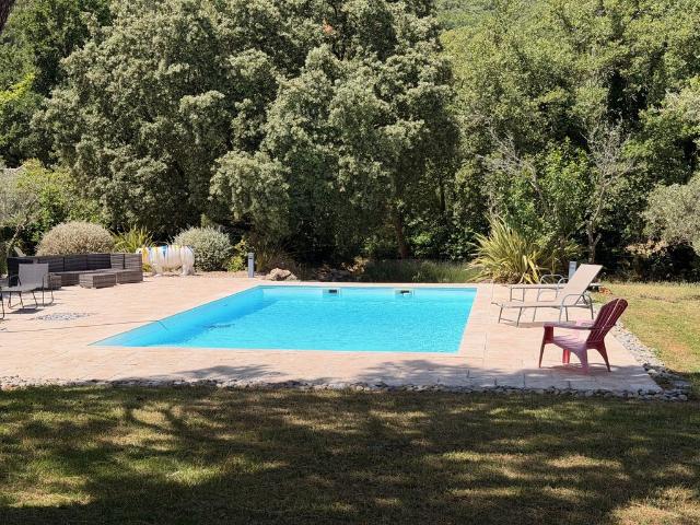 Maison de luxe de 8 pièces en vente à Évenos, Provence Alpes Côte d'Azur