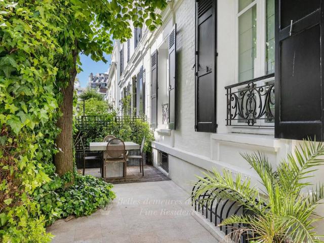 Maison de luxe de 8 pièces en vente à La Muette, Auteuil, Porte Dauphine, France
