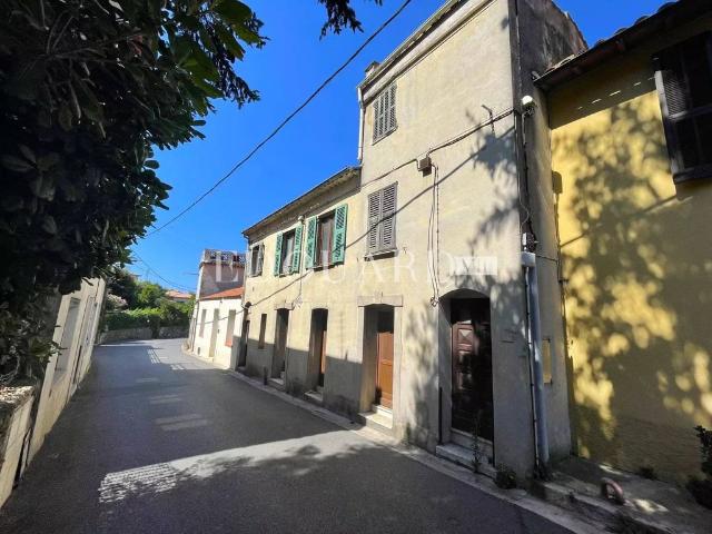 Maison de luxe de 8 pièces en vente à La Turbie, France
