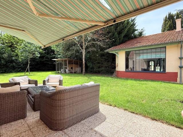 Maison de luxe de 8 pièces en vente à Le Vésinet, Île de France