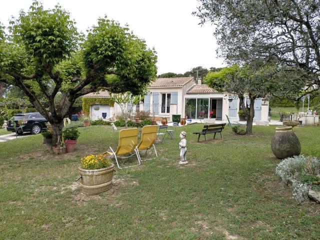 Maison de luxe de 90 m2 en vente Puyméras, Provence Alpes Côte d'Azur