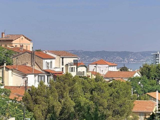 Maison de 4 pièces de luxe en location à Marseille, France