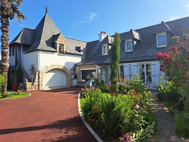 Maison de 9 pièces de luxe en vente à Morlaix, France