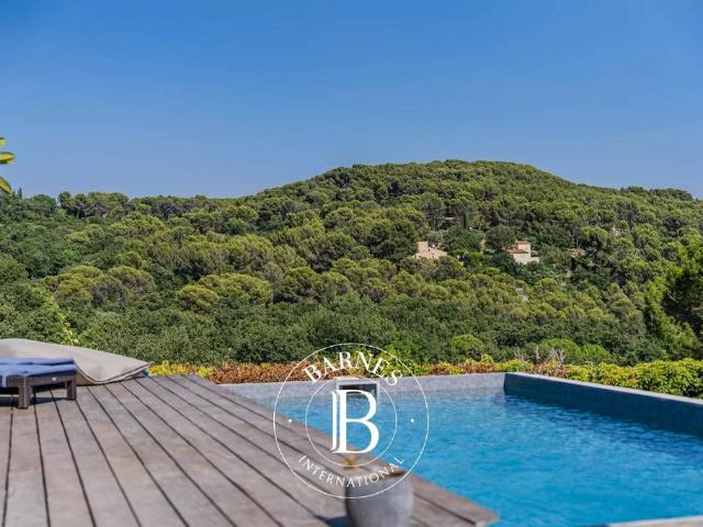 Maison de luxe de 9 pièces en vente à Aix en Provence, Provence Alpes Côte d'Azur