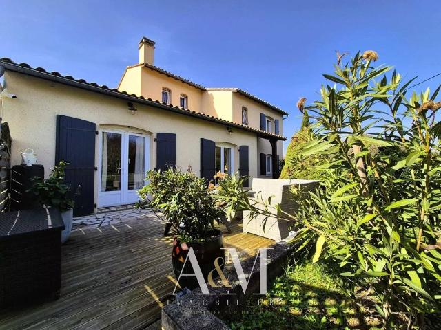 Maison de luxe de 9 pièces en vente à Angoulême, Nouvelle Aquitaine