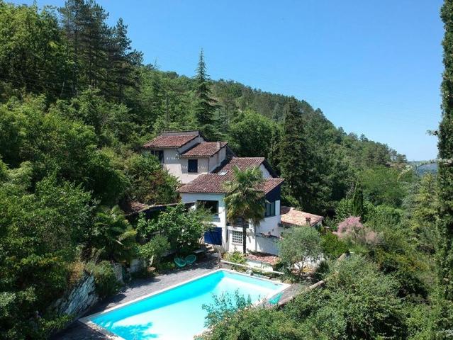 Maison de luxe de 9 pièces en vente à Cahors, Occitanie