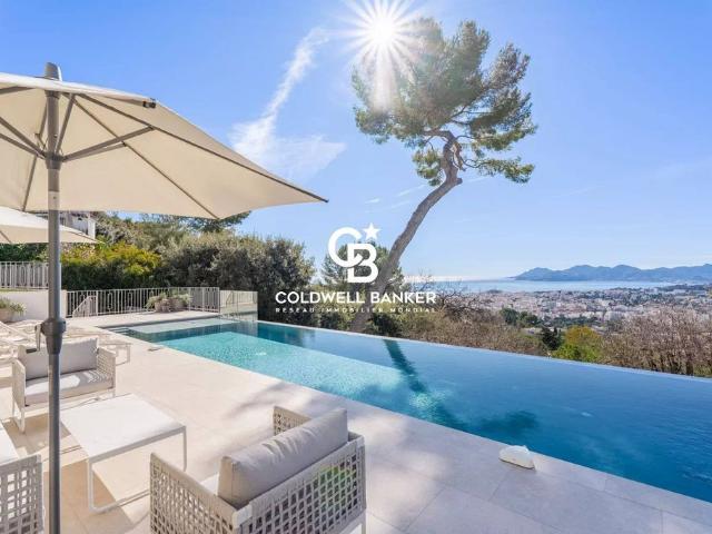 Maison de luxe de 9 pièces en vente à Cannes, Provence Alpes Côte d'Azur