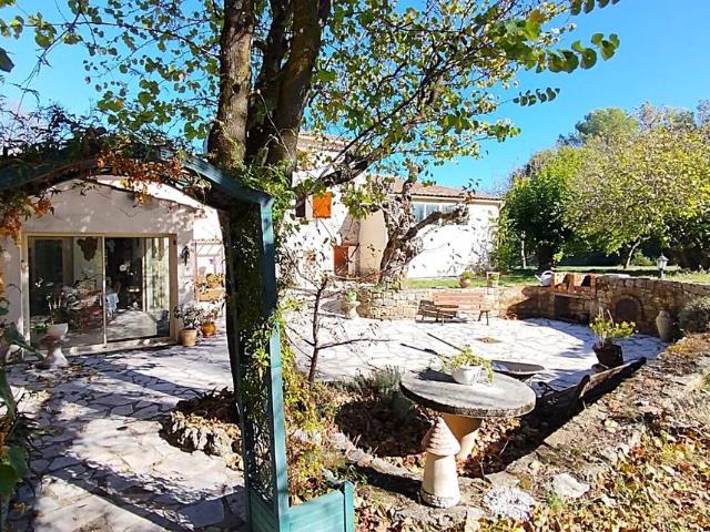 Maison de luxe de 9 pièces en vente à Draguignan, Provence Alpes Côte d'Azur