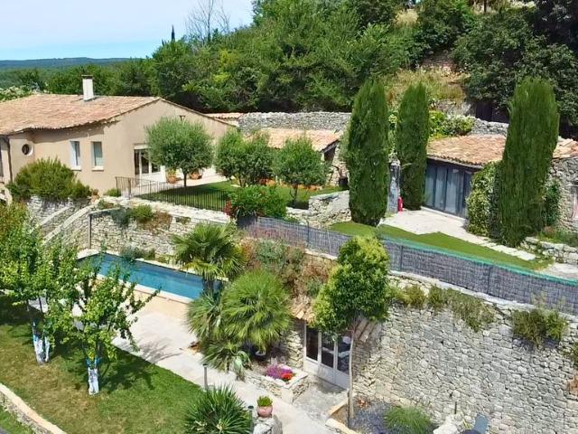 Maison de luxe de 9 pièces en vente à Forcalquier, France