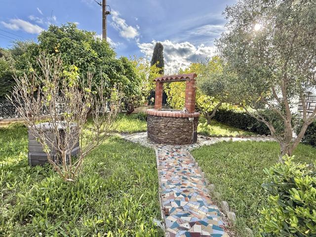 Maison de luxe de 9 pièces en vente à La Garde, Provence Alpes Côte d'Azur