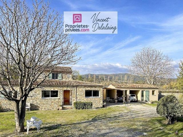 Maison de luxe de 9 pièces en vente à Lauris, Provence Alpes Côte d'Azur