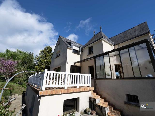 Maison de luxe de 9 pièces en vente à Saint Cast le Guildo, France