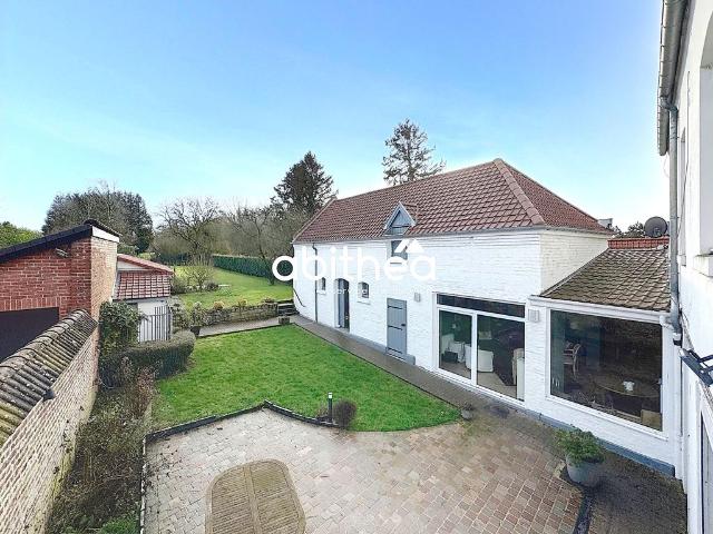 Maison de luxe de 9 pièces en vente à Thélus, France