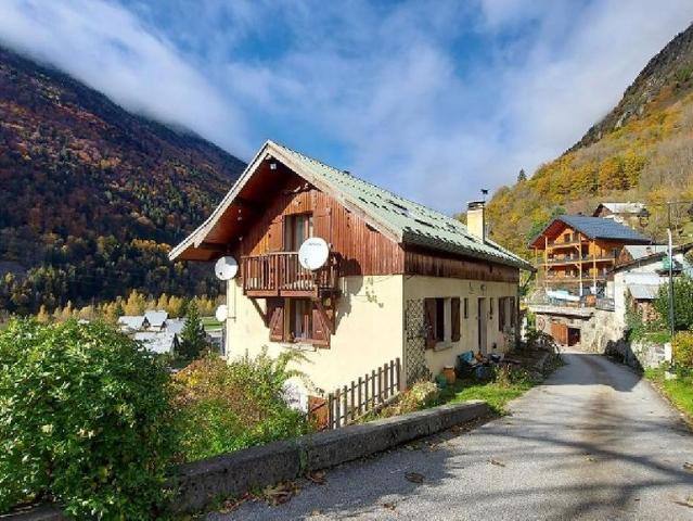 Maison de luxe de 9 pièces en vente à Vaujany, France